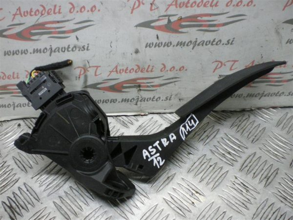 OPEL ASTRA L.12, STOPALKA GASA