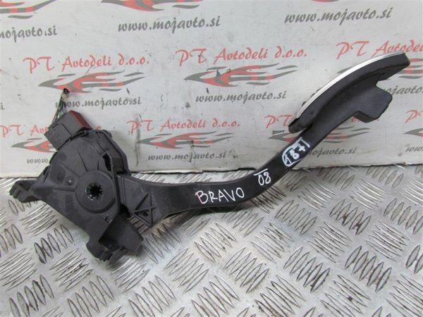 FIAT BRAVO L.08, STOPALKA GASA