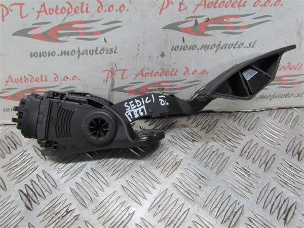 FIAT SEDICI L.06, STOPALKA GASA