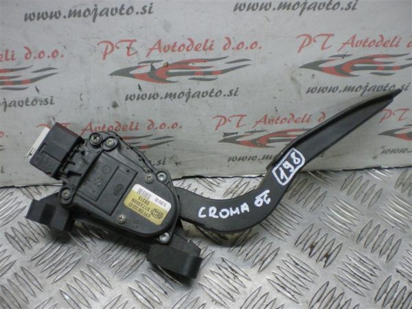 FIAT CROMA L.06, STOPALKA GASA
