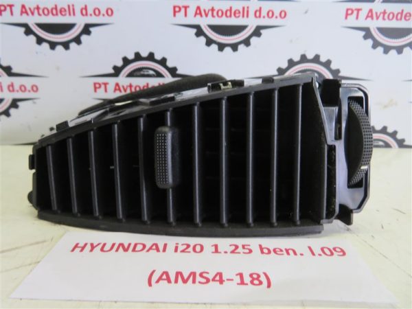 HYUNDAI I20 L.09, SREDINSKI ZRAČNIK, DESNI