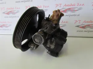 NISSAN TRAYET L.01, SERVO ČRPALKA