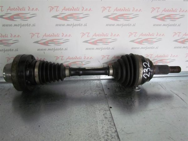 VW TOUAREG 3.0 TDI L.05, POLOSOVINA, LEVA