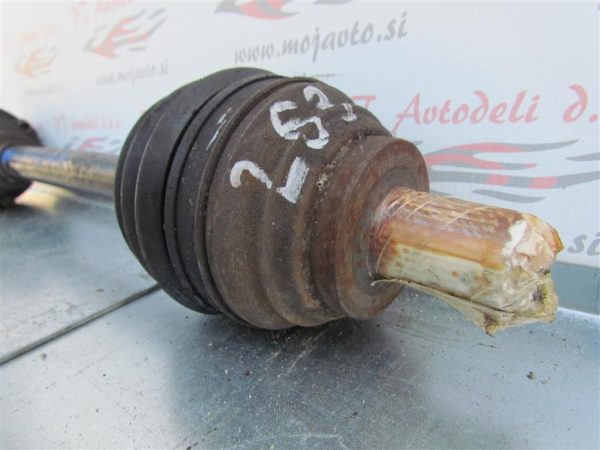 VW GOLF 5 1.9 TDI L.07, POLOSOVINA, PREDNJA LEVA - Image 2