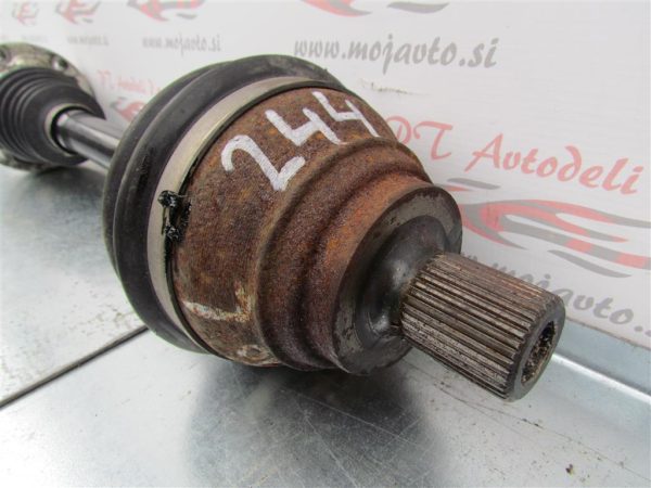 VW PASSAT L.10, POLOSOVINA, PREDNJA LEVA - Image 2
