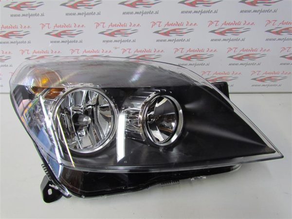 OPEL ASTRA H L.07, PREDNJA DESNA LUČ, ČRNA NOVA