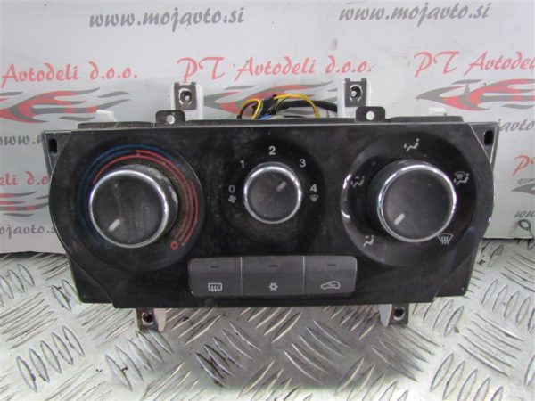 FIAT BRAVO L.07, STIKALA ROČNE KLIME