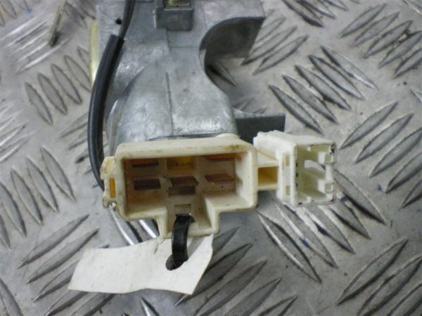 SUBARU OUTBACK L.05, KLJUČAVNICA VŽIGA - Image 2