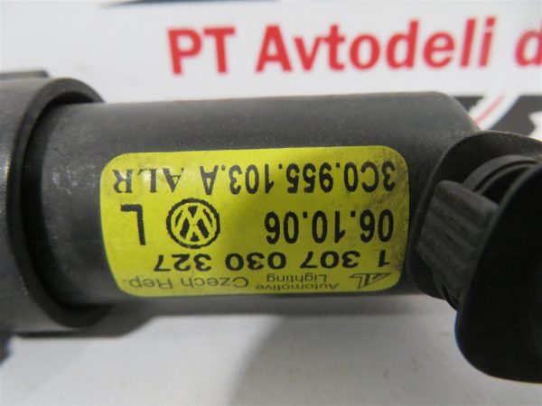 VW PASSAT L.08, ŠOBA ZA PRANJE ŽAROMETOV, LEVA - Image 2