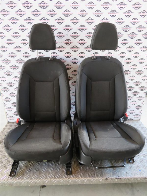 HYUNDAI I40 L.14, NOTRANJOST