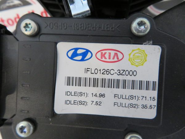 HYUNDAI I40 L.14, STOPALKA GASA - Image 2