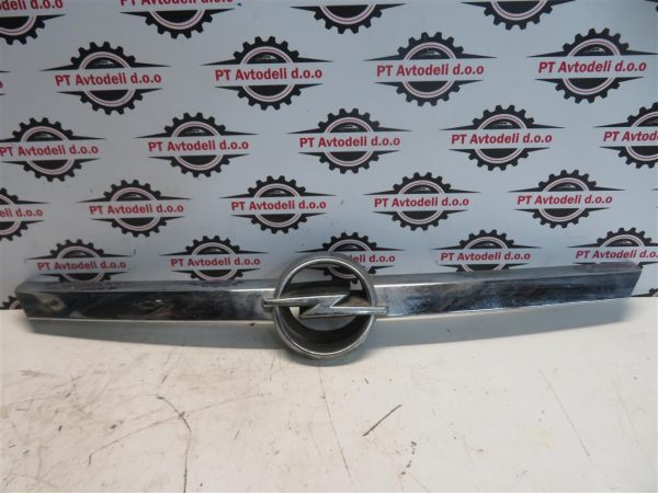 OPEL CORSA L.05, OKRASNA MASKA