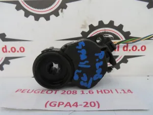PEUGEOT 208 L.14, MOTORČEK LOPUTE NA PEČKI