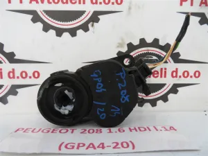 PEUGEOT 208 L.14, MOTORČEK LOPUTE NA PEČKI
