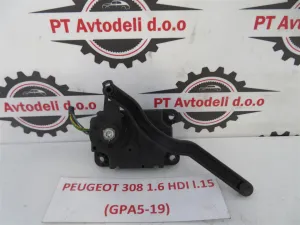 PEUGEOT 308 L.15, MOTORČEK LOPUTE NA PEČKI