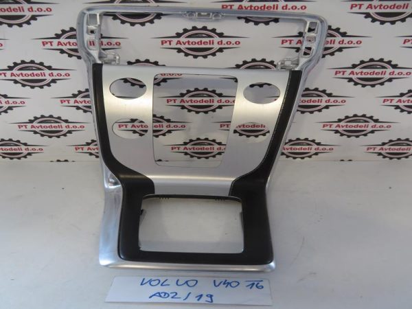VOLVO V40 L.16, PVC OKOLI KLIME IN BUNKE