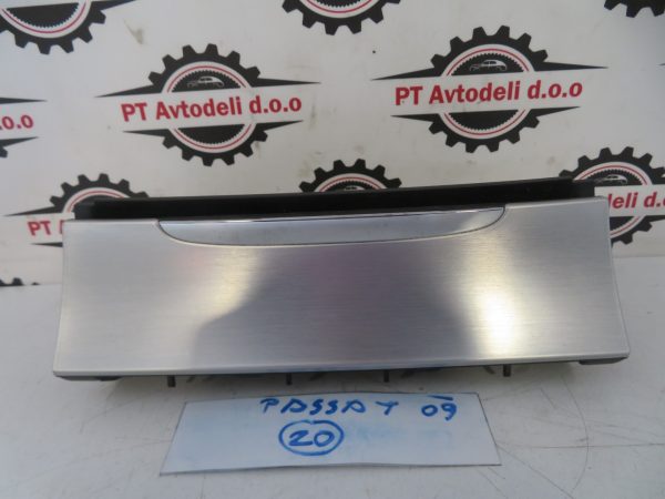 VW PASSAT L.09, PREDAL IN PEPELNIK
