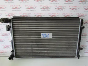 VW GOLF 5 L.07, HLADILNIK VODE