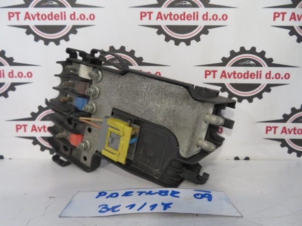 PEUGEOT PARTNER L.09, MINUS KLEMA