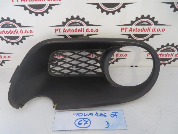 VW TOUAREG L.04, PVC OKOLI MEGLENKE, DESNI