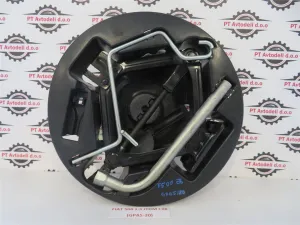 FIAT 500 L.08, ORODJE REZERVNEGA KOLESA