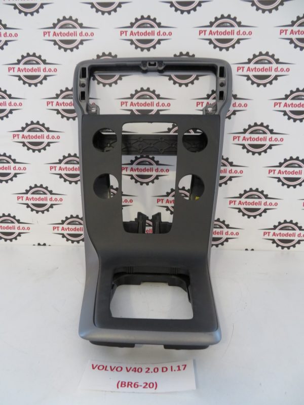 VOLVO V40 L.17, PVC OKOLI RADIA