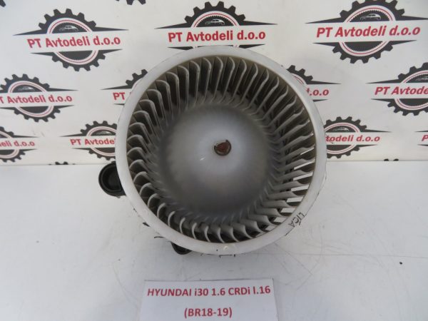 HYUNDAI I30 L.16, MOTORČEK PEČKE - Image 3