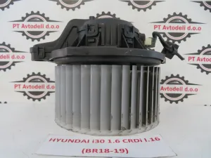 HYUNDAI I30 L.16, MOTORČEK PEČKE
