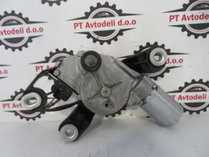 VW POLO L.13, MOTORČEK ZADNJEGA BRISALCA
