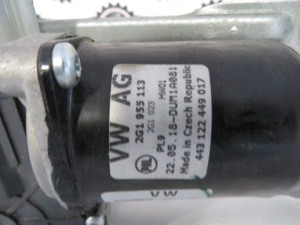 VW POLO L.19, MOTORČEK PREDNJIH BRISALCEV - Image 3