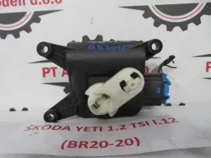 ŠKODA YETI L.12, MOTORČEK LOPUTE NA PEČKI