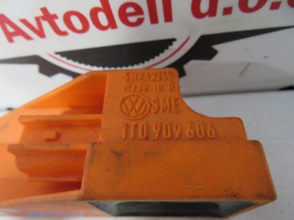 VW TOURAN L.05, AIRBAG SENZOR - Image 2