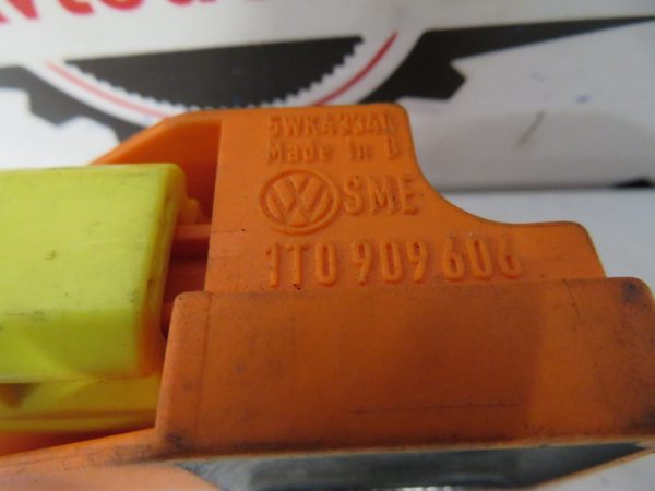 VW TOURAN L.05, AIRBAG SENZOR - Image 2
