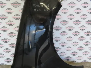 VW POLO L.08, DESNI BLATNIK