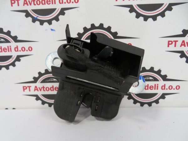 VW GOLF 5 L.07, KLJUČAVNICA POKROVA PRTLJAGE - Image 2