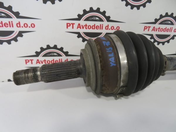 TOYOTA YARIS HYBRID L.16, POLOSOVINA, PREDNJA DESNA - Image 3