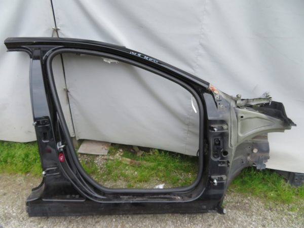 VOLVO V40 L.16, REZAN KOS, DESNI PRAG