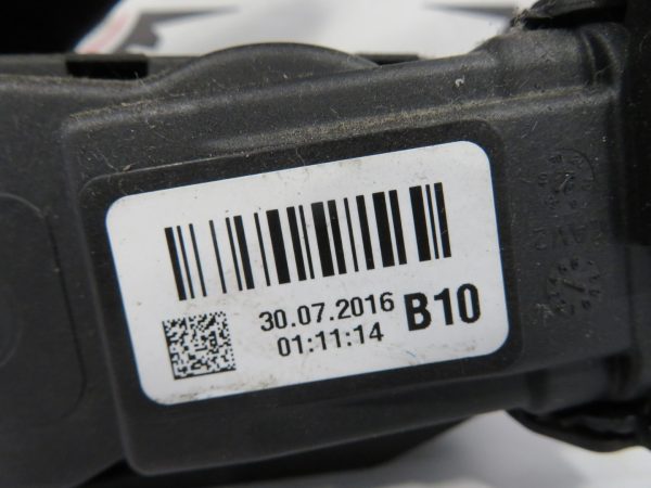 HYUNDAI TUCSON L.17, STOPALKA ZA GAS - Image 2