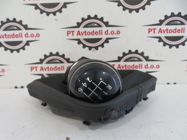 VW GOLF 7 L.17, BUNKA PRESTAVNE ROČKE