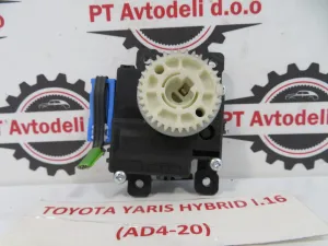 TOYOTA YARIS L.16, MOTORČEK LOPUTE NA PEČKI