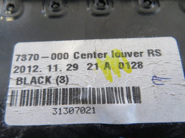 VOLVO V40 L.17, SREDINSKI ZRAČNIK - Image 2