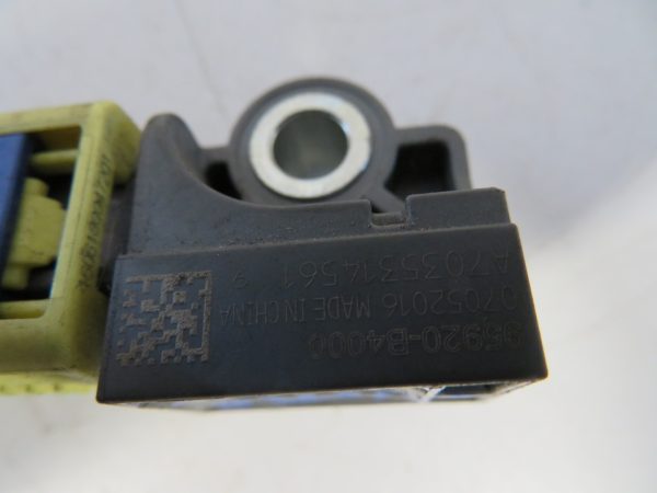 HYUNDAI TUCSON L.17, AIRBAG SENZOR - Image 2