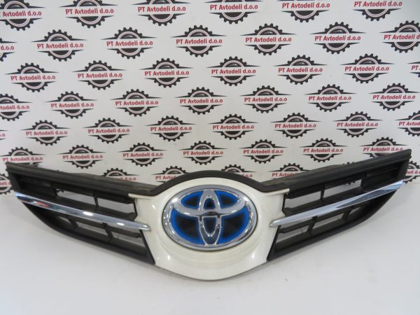 TOYOTA AURIS L.15, OKRASNA MASKA