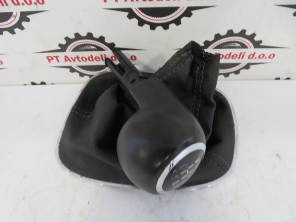 OPEL CORSA E L.18, BUNKA PRESTAVNE ROČKE - Image 2