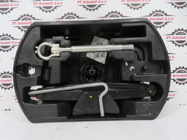 PEUGEOT 308 L.16, ORODJE REZERVNE GUME