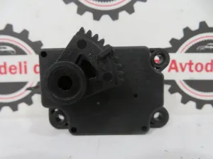 VOLVO V40 L.15, MOTORČEK LOPUTE NA PEČKI