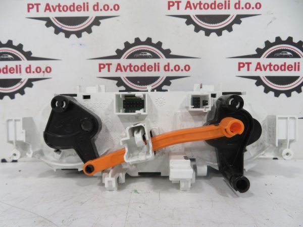 PEUGEOT 208 L.14, KOMANDE ROČNE KLIME - Image 2