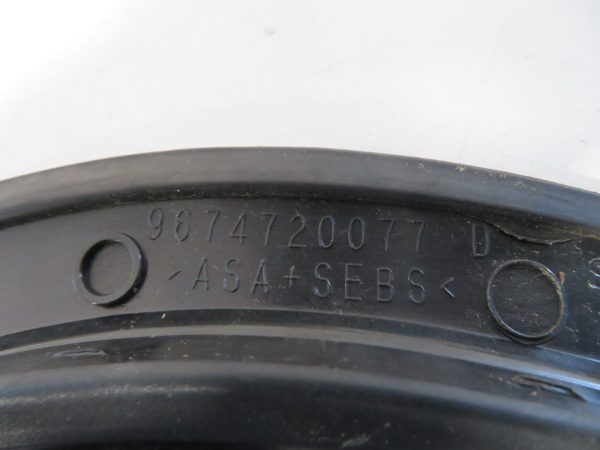 PEUGEOT 208 L.14, PVC TRIKOTNIK ZADNJIH VRAT, DESNI - Image 2