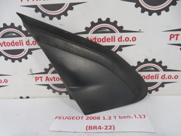 PEUGEOT 2008 L.17, PVC TRIKOTNIK BLATNIKA, DESNI