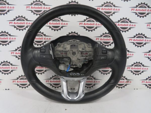 PEUGEOT 208 L.18, VOLANSKI OBROČ- USNJEN